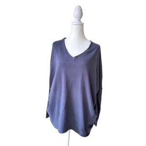 Miracle Sweater Top Womens Size M/L Blue Long Sleeves V-Neck Knitted‎ Oversized